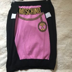 Moschino pencil skirt